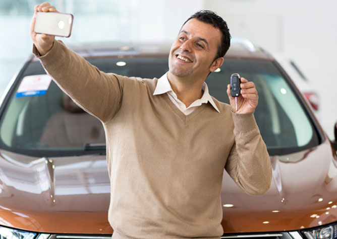 taking a selfie with new car keys