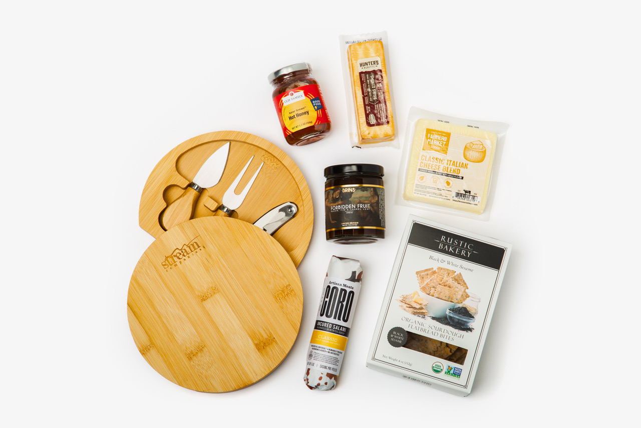 excellent charcuterie board gift set 