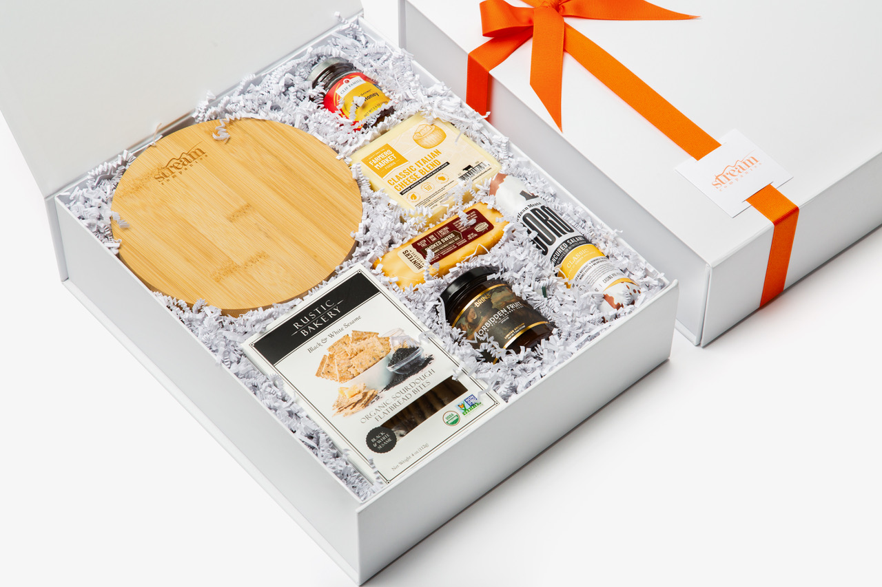 excellent charcuterie board gift set in package